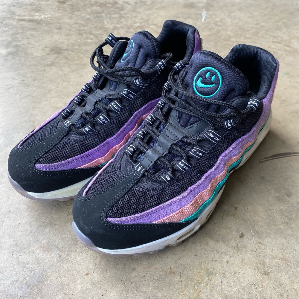 Nike Air Max 95 “have a Nike day” smiley sneakers good condition. - Picture 2 of 5